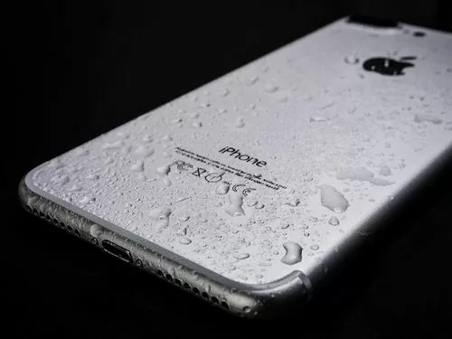 What iPhones is waterproof